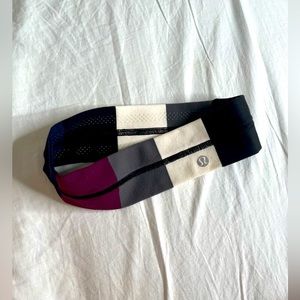 this is a cute and sporty lululemon headband that is very comfortable and cute